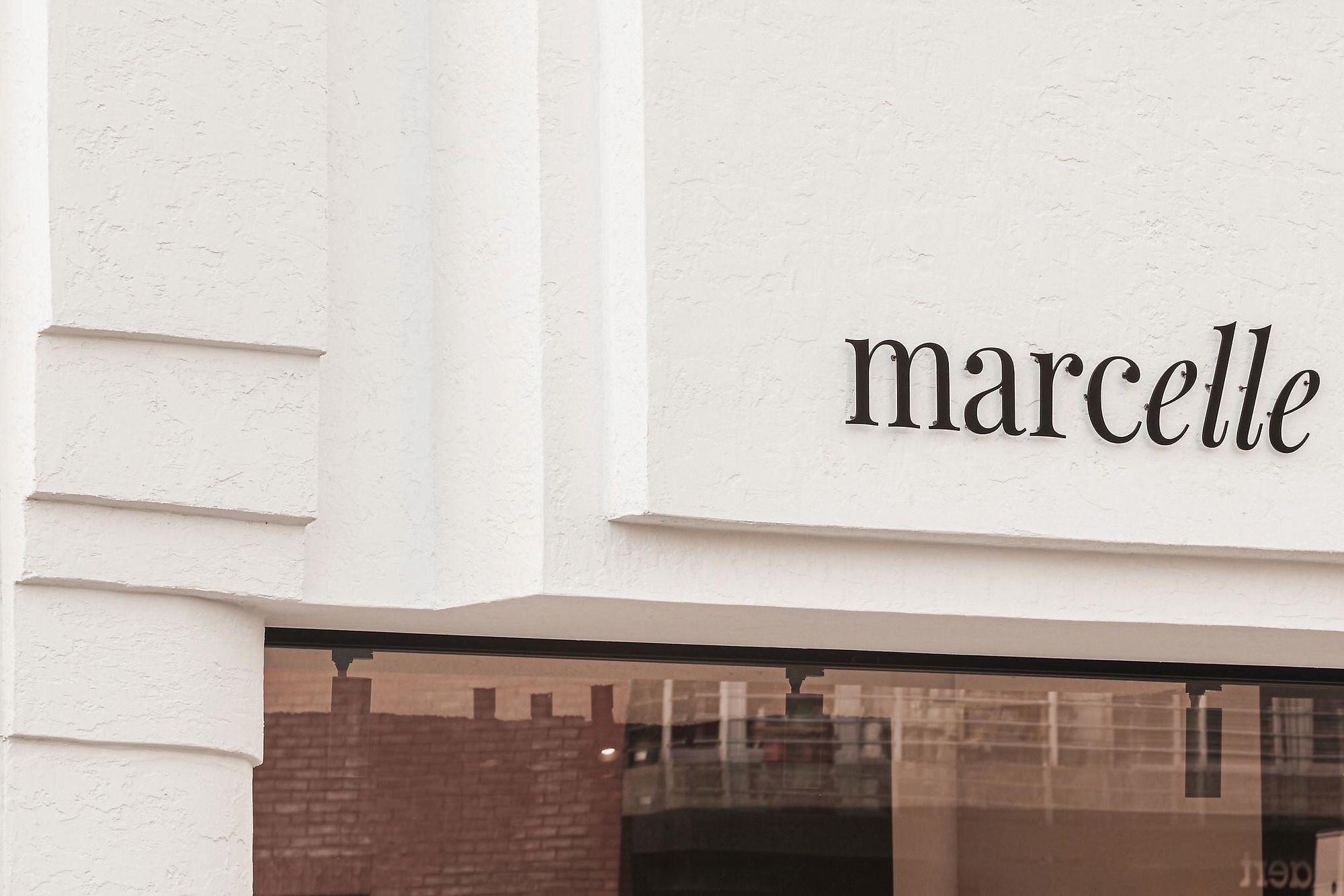STORE M